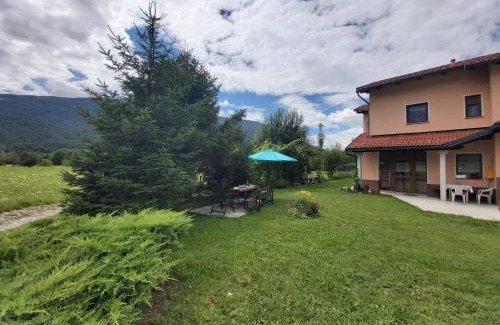 Kobarid Apartamento | Apartma Brešan