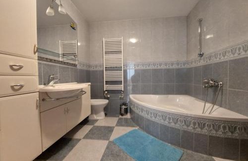 Gorenja vas-Poljane Apartamento | Apartma Teloh
