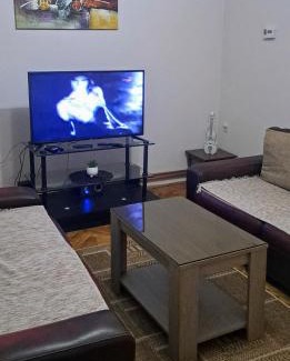 Backa Palanka Apartamento | Apartman Žile