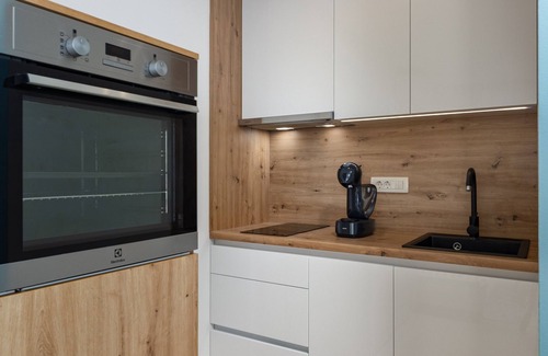Zurkovo Apartamento | Apartman 3 With Garden Desamani 975, Kostrena, Croatia