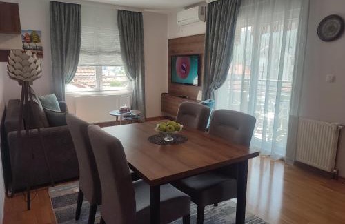 Arandelovac Apartamento | Apartman AuRa