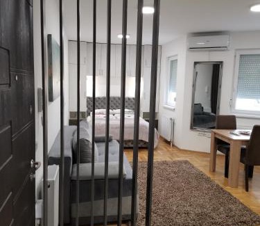 Uzice Apartamento | Apartman Centar 3