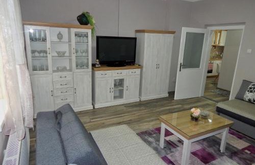 Backi Petrovac Apartamento | Apartman Centar