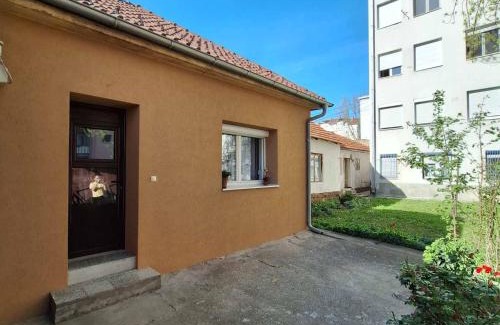 Gornji Milanovac Apartamento | Apartman Divina