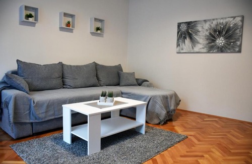 Vrsac Apartamento | Apartman DJURDJEVAK
