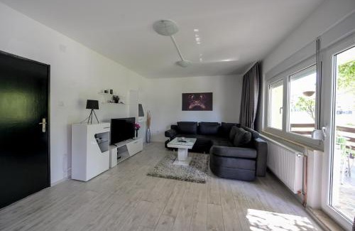 Arandelovac Apartamento | Apartman DORA