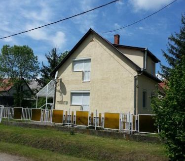 Zsorifurdo Apartamento | Apartman Garami Porta