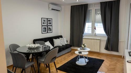 Novi Sad Apartamento | Apartman Innocence Sajam