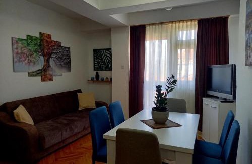 Surdulica Apartamento | Apartman KEJ 64qm