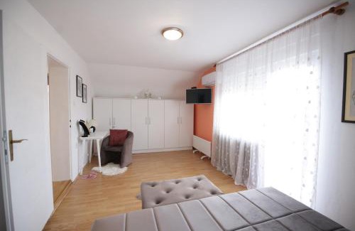 Vrbas Apartamento | Apartman La Perla