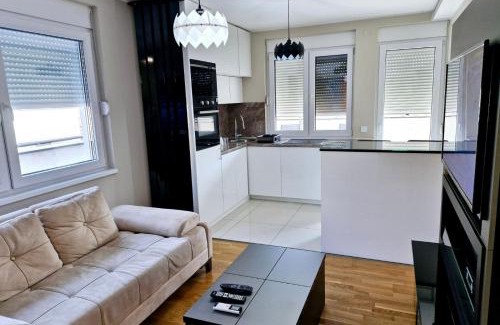 Zrenjanin Apartamento | Apartman LUX