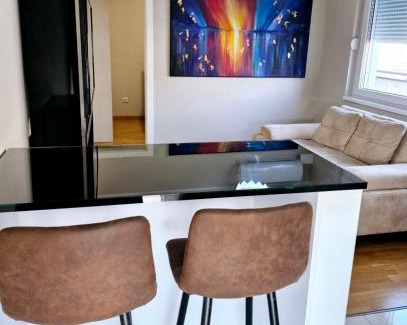 Zrenjanin Apartamento | Apartman LUX