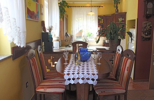 Ika Apartamento | Apartman Mariana by Villas Guide