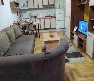 Grbavica Apartamento | Apartman Marina sa garazom