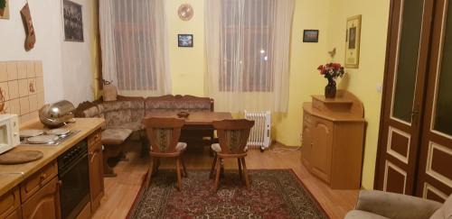 Horni Blatna Apartamento | Apartman Náměstí