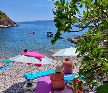 Sibinj Krmpotski Apartamento | Apartman Oaza mira Ivana