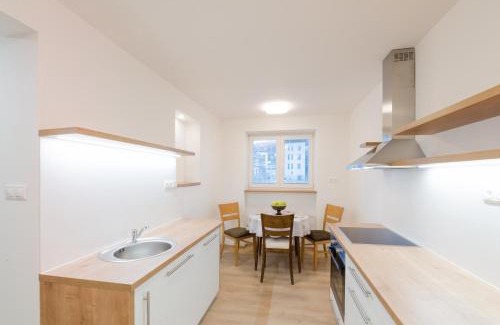 Banska Bystrica Apartamento | Apartman RÁZUSA CENTRUM