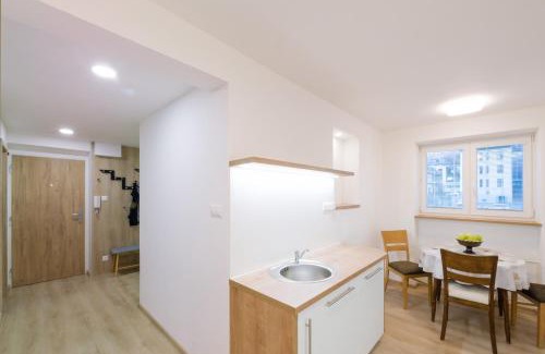 Banska Bystrica Apartamento | Apartman RÁZUSA CENTRUM