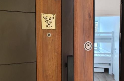 Divcibare Apartamento | Apartman SRNA, Vila JEZERO