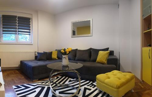 Sremska Mitrovica Apartamento | APARTMAN SUNFLOWER