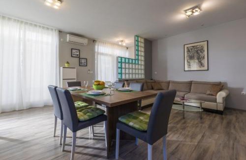 Novi Vinodolski Apartamento | Apartman Vlatka - Novi Vinodolski