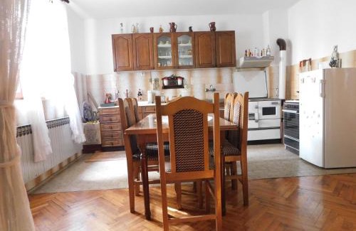 Mladenovac Apartamento | Apartmani Ceca Blaznava