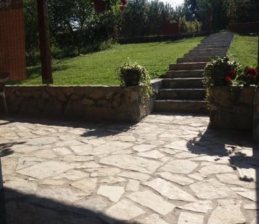 Vrdnik Apartamento | Apartmani Maslačak