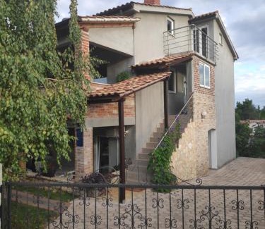 Spadici Apartamento | Apartmani Memić 100 m do plaže, APARTMENTS MEMIĆ ONLY 100M FROM BEACH