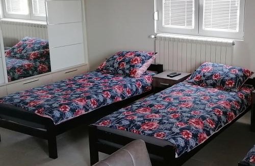Bor Apartamento | Apartmani NGC Bor