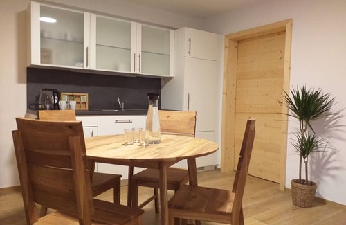 Bad Peterstal-Griesbach Apartamento | Apartamento 'Dollenberg' con vistas a la montaña, balcón y Wi-Fi