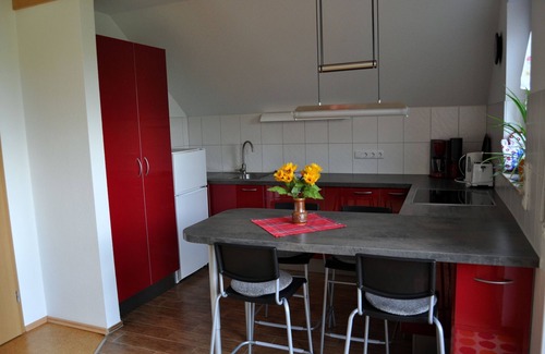 Markersdorf Apartamento | Apartamento 'Ferienwohnung Sonnenblume 1' con vistas a la montaña, balcón y Wi-Fi