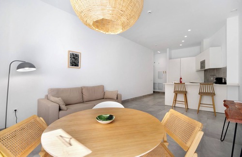 Chiclana de la Frontera Apartamento | Apartamento 'Luxury 6' con Wi-Fi y aire acondicionado