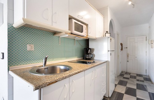 Poblado Sancti Petri Apartamento | Apartamento 'Apartamento Arrecife D' con vistas al mar, piscina compartida y Wi-Fi