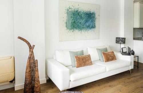 Las Palmas de Gran Canaria Apartamento | Apartment Abora Garden with terrace, pool, extensive gardens and free parking