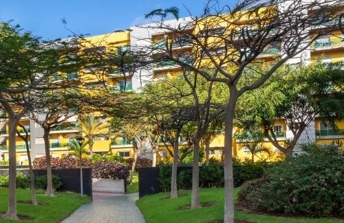 Las Palmas de Gran Canaria Apartamento | Apartment Abora Garden with terrace, pool, extensive gardens and free parking