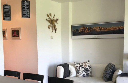 Puente la Reina de Jaca Apartamento | Formidable apartamento con piscina. Ideal para familias. Se aceptan animales