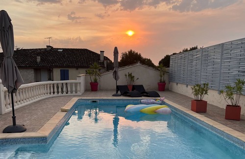 Valprionde Apartamento | Apartment in white stone house of quercy with swimming pool