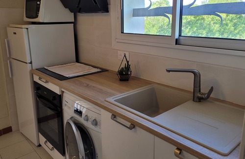 Montesquieu-des-Alberes Apartamento | Apartment in the heart of the Albères