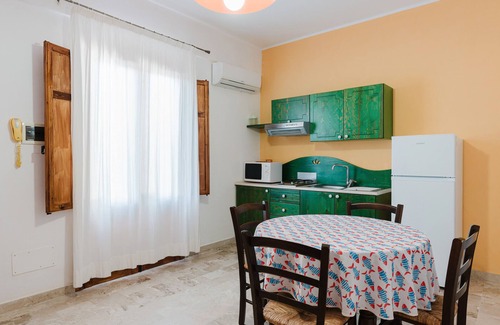 Castellammare del Golfo Apartamento | Apartamento 'Appartamento Con Vista Piscina 2' con piscina compartida, Wi-Fi y aire acondicionado
