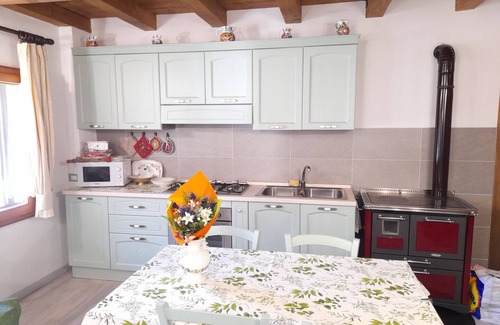 Santo Stefano di Cadore Apartamento | Apartamento 'Val Visdente 1' con vistas a la montaña, jardín compartido y Wi-Fi
