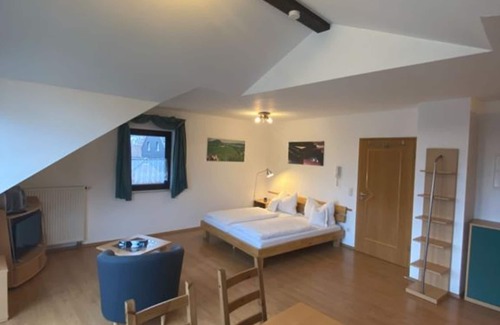 Bad Neuenahr-Ahrweiler Apartamento | Apartamento para 2 personas / Schieferley - Lingen, bodega