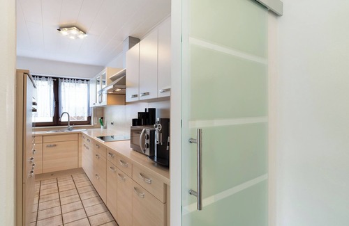 Bad Teinach-Zavelstein Apartamento | Apartamento 'Haus Erika' con terraza privada, jardín compartido y Wi-Fi