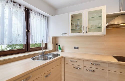 Bad Teinach-Zavelstein Apartamento | Apartamento 'Haus Erika' con terraza privada, jardín compartido y Wi-Fi