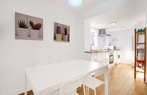 Puig Apartamento | Apartamento 'Playa Puig' con piscina compartida, Wi-Fi y aire acondicionado