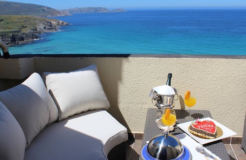Malpica de Bergantinos Condominio | Apartamento con terraza sobre el mar en la playa Area Grande