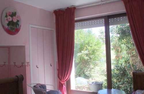 Saint-Etienne-de-Maurs Apartamento | Apartamento 'De Charme 4 Personnes' con piscina privada, terraza privada y Wi-Fi