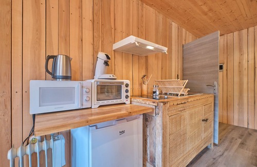 Saint-Antoine-l'Abbaye Apartamento | Apartamento 'De La Maroquinerie' con Wi-Fi
