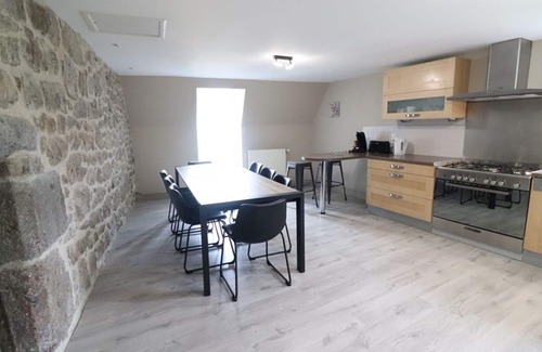 Saint-Martin-Valmeroux Apartamento | Apartment Saint-Martin-Valmeroux, 4 bedrooms, 8 persons