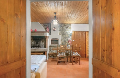 Castelfranco Piandisco Otro | Apartamento 'La Tavernetta' con piscina compartida, terraza privada y Wi-Fi