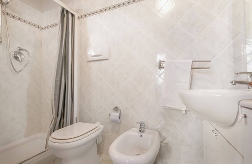 Castelfranco Piandisco Otro | Apartamento 'La Tavernetta' con piscina compartida, terraza privada y Wi-Fi